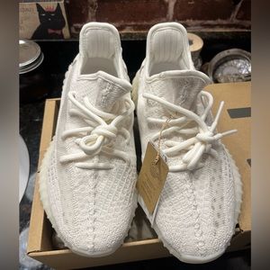 Yeezy Boost 350 V2 *Brand New*